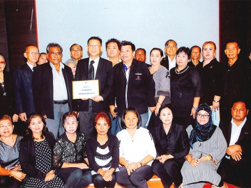 เสวนา : ณัชพล เกิดเกษม ประธานสภาพลเมือง ภาค กทม.เปิดเวทีเสวนาเรื่อง “ธรรมาภิบาลกับความปลอดภัยของชุมชน กทม.” โดยมี ภาส ภาสสัทธา สมาชิกสภากรุงเทพฯ มารับข้อเสนอ จัดโดย สภาพัฒนาการเมือง สมาคมปลอดภัยไว้ก่อน และสสส. ที่สถาบันบัณฑิตพัฒนบริหารศาสตร์(นิด้า)