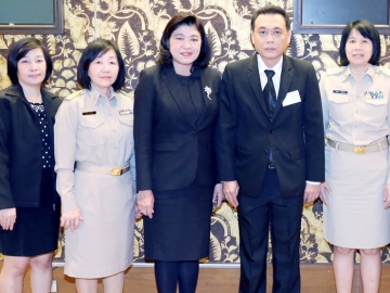 ชี้แจง : ดร.วิภารัตน์ ดีอ่อง รองเลขาธิการคณะกรรมการวิจัยแห่งชาติ เปิดการประชุม “แผนงบประมาณในลักษณะบูรณาการ เชิงยุทธศาสตร์ด้านส่งเสริมการวิจัยและนวัตกรรม ปี 2561 และการติดตามงบประมาณในลักษณะบูรณาการ ปี 2560 ผ่านระบบ NRMS และระบบ STDB” ที่โรงแรมมิราเคิล แกรนด์ คอนเวนชั่น