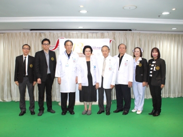 ครบรอบ 13 ปี : รองศาสตราจารย์นายแพทย์พิทยา จันทรกมล ประธานบริษัทโรงพยาบาลในเครือบางปะกอก เป็นประธานในพิธีเปิดกิจกรรมครบรอบ 13 ปี โรงพยาบาลบางปะกอก 9 อินเตอร์เนชั่นแนลและครบรอบ 35 ปี โรงพยาบาลในเครือบางปะกอก โดยมี คณะผู้บริหารโรงพยาบาล แพทย์หญิงเจรียง จันทรกมล และ นายแพทย์วีระ อิงคภาสกร ร่วมแสดงความยินดี ณ ห้องประชุมใหญ่ชั้น 6 โรงพยาบาลบางปะกอก 9 อินเตอร์เนชั่นแนล