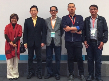 ประชุม ARCASIA : สมาคมสถาปนิกสยาม ในพระบรมราชูปถัมภ์ (ASA) นำโดย อัชชพล ดุสิตนานนท์ นายกสมาคมฯ พร้อมคณะผู้แทนสมาคมฯ อาทิ ดร.ธนะ จีระพิวัฒน์, ดร.อัจฉราวรรณ จุฑารัตน์, ดร.รัฐพงษ์ อังกสิทธิ์, ผศ.ดร.ธราวุฒิ บุญเหลือ เข้าร่วมประชุม ARCASIA Council Meeting ครั้งที่ 37 ในงาน Asian Congress of Architects 17 ที่ฮ่องกง ทั้งนี้สมาคมฯ ได้เสนอตัวเป็นเจ้าภาพ ในการจัดเสวนาจากภูมิปัญญาพื้นถิ่นสู่การพัฒนาเมืองที่ยั่งยืนในยุคอุตสาหกรรม 4.0 ซึ่งจะมีขึ้นในปี 2560