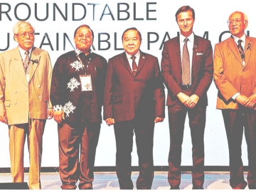 ประชุม : พล.อ.ประวิตร วงษ์สุวรรณ รองนายกรัฐมนตรีและรัฐมนตรีว่าการกระทรวงกลาโหม เป็นประธานพิธีเปิดการประชุมประจำปี เรื่อง “การผลิตปาล์มน้ำมันอย่างยั่งยืน ครั้งที่ 14” จัดโดย สภาปาล์มน้ำมันแห่งประเทศมาเลเซีย 
ณ ห้องแกรนด์บอลรูม โรงแรมแชงกรี-ลา กรุงเทพฯ