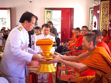 กฐินพระราชทาน : ผศ.วุฒิศักดิ์ ลาภเจริญทรัพย์ อธิการบดีมหาวิทยาลัยรามคำแหง เป็นประธานในการถวายผ้าพระกฐินพระราชทาน ประจำปี 2559 ณ วัดสองพี่น้องพระอารามหลวง จังหวัดสุพรรณบุรี โดยมีคณะผู้บริหาร คณาจารย์ ข้าราชการ เจ้าหน้าที่ นักศึกษาและศิษย์เก่ารวมทั้งประชาชนเข้าร่วมในพิธี