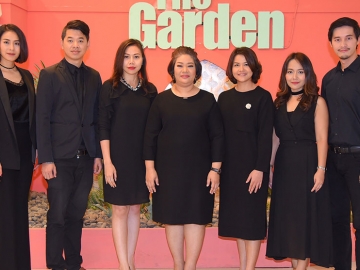 The Garden 2016 : สมาพร คำชาย ผอ.ฝ่ายลีสซิ่ง ศูนย์การค้าแฟชั่นไอส์แลนด์ จัดงานแสดงต้นกระบองเพชรหลากหลายสายพันธุ์หายาก พร้อมนิทรรศการ “สวนของพ่อ” 
รวมต้นไม้ที่เกี่ยวข้องกับโครงการอันเนื่องมาจากพระราชดำริของพระบาทสมเด็จพระปรมินทร
มหาภูมิพลอดุลยเดช ที่ศูนย์การค้าแฟชั่น ไอส์แลนด์