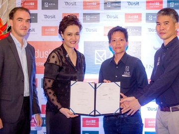 เปิดบริการปี 2563 : ศุภจี สุธรรมพันธุ์ ปธ.จนท.บห.กลุ่มดุสิต อินเตอร์เนชั่นแนล ลงนามกับ ลาญาณา ดีเวลลอปเมนท์ เพื่อบริหารโครงการดุสิตดีทู ภูเก็ต อารียา หาดสุรินทร์ จ.ภูเก็ต ซึ่งมีห้องพัก 210 ห้อง พร้อมสิ่งอำนวยความสะดวกครบครัน