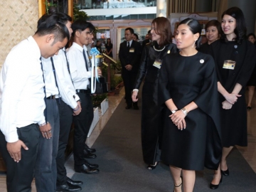 พระเจ้าหลานเธอ พระองค์เจ้าสิริวัณณวรีนารีรัตน์ เสด็จเป็นองค์ประธานเปิดงาน 
“ฟิวเจอร์พาร์ค สานต่องาน “พ่อ” สร้าง” โดยมี จิตตินันท์ หวั่งหลี รอง กก.ผจก.สายพัฒนาธุรกิจและการตลาด ศูนย์การค้าฟิวเจอร์พาร์ค และคณะผู้บริหาร รับเสด็จ 
ณ อะไลฟ์พาร์ค ฮอลล์ ศูนย์การค้าฟิวเจอร์พาร์ค โดยจัดถึง 5 ธ.ค.2559