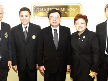 ต่อต้านการทุจริต : พงษ์ภาณุ เศวตรุนทร์ ปลัดกระทรวงการท่องเที่ยวและกีฬา เปิดการอบรมหลักสูตร “การเสริมสร้างเกียรติภูมิข้าราชการ : สำนึกข้าราชการไทยไม่โกง” เพื่อป้องกันปัญหาทุจริตคอร์รัปชั่นในระบบราชการไทย โดยมี นเร เหล่าวิชยา อธิบดีกรมพลศึกษา ร่วมงาน ที่ โรงแรมเดอะ ทวิน ทาวเวอร์