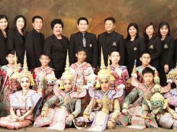 สำนึกในพระมหากรุณาธิคุณ : ผศ.ดร.นพดล กองศิลป์ ผอ.โรงเรียนสาธิตแห่งมหาวิทยาลัยศรีนครินทรวิโรฒ ประสานมิตร(ฝ่ายประถม) แถลงข่าวการจัดการแสดงโขน ตอน “หนุมานชาญศักดา” เพื่อสืบสานพระราชปณิธานขององค์อัครศิลปิน ในวันศุกร์ที่ 3 ก.พ. 2560 ณ หอประชุมใหญ่ ศูนย์วัฒนธรรมแห่งประเทศไทย