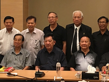 “ยอดยิ่งโสภณ ยอดฅนธรรมศาสตร์” : ร.ต.ต.เกรียงศักดิ์ โลหะชาละ ประธานสภา 
กทม. อดีตนายกสมาคมธรรมศาสตร์ในพระบรมราชูปถัมภ์ เป็นประธานจัดงานฉลองอายุครบ 7 รอบ 84 ปี ให้แก่ ยอดยิ่ง โสภณ ศิษย์เก่าคณะพาณิชยศาสตร์
และการบัญชี มธ. ผู้สละแรงกายแรงใจ รวมทั้งสละเวลา และกำลังทรัพย์ ทำงานเพื่อชาวธรรมศาสตร์ตั้งแต่จบการศึกษาจนกระทั่งถึงปัจจุบัน ในวันพฤหัสบดีที่ 26 มกราคม 2560 ที่ สมาคมธรรมศาสตร์ฯ ซอยงามดูพลี โดยมี มนูญ พุฒทอง, 
สันติภาพ เตชะวณิช, ชัยศักดิ์ อังค์สุวรรณ, พรนริศ ชวนไชยสิทธิ์, ประวัติ จันทร์เรือง, ชัยวัฒน์ พสกภักดี และ ผาณิต พูนศิริวงศ์ ร่วมงาน