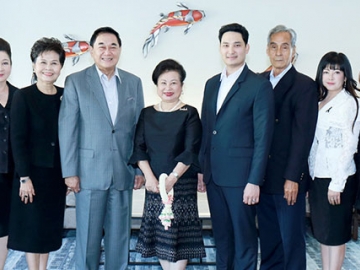 “หลุยส์ แทเวิร์น” โฉมใหม่ : คุณหญิงขวัญตา เทวกุล ณ อยุธยา เป็นประธานเปิด “หลุยส์ แทเวิร์น บูทีค โฮเต็ล” ของ ดร.อัศวิน อิงคะกุล ประธานกรรมการบริหาร มิราเคิล กรุ๊ป โดยมี อนัคพล อิงคะกุล, นาถวีณา ล้อมทรัพย์ และ ศศิวิมล 
ไหมสีเงิน ผู้จัดการทั่วไป หลุยส์ แทเวิร์น ร่วมต้อนรับแขกในงาน อาทิ พวงทอง อานันทนะสุวงศ์ รองประธานสมาชิกสมทบ สภาสตรีแห่งชาติในพระบรมราชินูปถัมภ์, ดร.มนวิภา ประชัญคดี และ ม.ล.อาภาวดี เทวกุล ณ อยุธยา