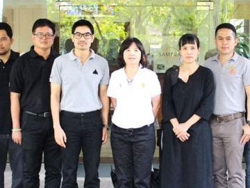 ศึกษาดูงาน : ดร.พรสุข จงประสิทธิ์ ผอ.สำนักพัฒนาขีดความสามารถการท่องเที่ยว 
องค์การบริหารการพัฒนาพื้นที่พิเศษเพื่อการท่องเที่ยวอย่างยั่งยืน นำคณะเข้าเยี่ยมชมโครงการสามพรานโมเดล จ.นครปฐม เพื่อนำแนวคิดไปพัฒนาโครงการในพื้นที่จ.น่าน โดยมี อรุษ นวราช ผู้บริหาร สามพราน ริเวอร์ไซด์ ต้อนรับ