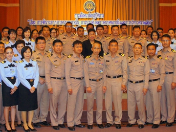 ความเสี่ยงทางการเงิน : พล.ร.ต.ธีรกุล กาญจนะ ผอ.สำนักงบประมาณ สำนักงานปลัดบัญชีทหารเรือ กองทัพเรือ เปิดสัมมนา “การจัดวางระบบการควบคุมภายในการประเมินผลการควบคุมภายในและการบริหารความเสี่ยง” โดยมี น.อ.วิทยา จันทรคติ รอง ผอ.สำนักงบประมาณ ร่วมสัมมนา ที่โรงแรมรอยัลริเวอร์