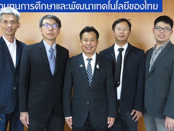 ระดับปริญญาเอก : รศ.ดร.คมสัน มาลีสี คณบดีคณะวิศวกรรมศาสตร์ สถาบันเทคโนโลยีพระจอมเกล้าเจ้าคุณทหารลาดกระบัง (สจล.) และ สัญชัย ทองจันทรา ผอ.ฝ่ายวิศวกรรม บจก.ซีเกท เทคโนโลยี (ประเทศไทย) ร่วมกันมอบทุนการศึกษาแก่ นศ.คณะวิศวกรรมศาสตร์ พร้อมฝึกงานในสหรัฐอเมริกา, อังกฤษ และ ญี่ปุ่น พร้อมสนับสนุนโครงการพัฒนานักวิจัยและงานวิจัยเพื่ออุตสาหกรรม โดย สกว.