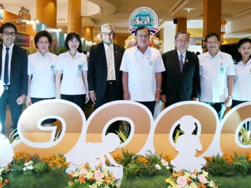 1,000 วันแรกของชีวิต : นพ.วชิระ เพ็งจันทร์ อธิบดีกรมอนามัย เปิดการประชุมวิชาการส่งเสริมสุขภาพและอนามัยสิ่งแวดล้อมแห่งชาติ ครั้งที่ 11 โดยมี ศ.(พิเศษ)นพ.ไพจิตร ปวะบุตร, พญ.อัมพร เบญจพลพิทักษ์ และ ศ.เกียรติคุณ นพ.ไกรสิทธิ์ ตันติศิรินทร์ ร่วมงาน ที่ โรงแรมมิราเคิล แกรนด์ คอนเวนชั่น

