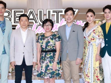 สวยให้สาสม : ณัฐกาญจน์ สำราญกิจ ผช.กก.ผจก.ใหญ่ ฝ่ายบริหารสินค้า บจก.สรรพสินค้าเซ็นทรัล และ อภิชาติ พูนตระกูลเกียรติ ผช.ผอ.ส่วนงานบริหารลูกค้าหลัก ฝ่ายการตลาด บมจ.เซ็นทรัลพัฒนา จัดแคมเปญ “Beauty Salebration” มอบโปรโมชั่นพิเศษสำหรับลูกค้าที่ช็อปผลิตภัณฑ์ความงาม พร้อมกิจกรรมหลากหลายให้ความรู้ ที่ศูนย์การค้าเซ็นทรัลพลาซา บางนา