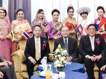 หนึ่งในอาเซียน : ดร.พจน์ อร่ามวัฒนานนท์ นายกสมาคมส่งเสริมการค้าอาเซียน จัดงานสัมมนา หัวข้อ “2019 บทบาทประเทศไทยในการ
เป็นประธานอาเซียน : ต่อประชาคมอาเซียนและประชาคมโลก” ซึ่ง บุณญฤทธิ์ กัลยาณมิตร ปลัดกระทรวงพาณิชย์ เป็นประธานในงาน และ 
ดร.ศุภชัย พานิชภักดิ์ อดีตเลขาธิการการประชุมสหประชาชาติว่าด้วยการค้าและการพัฒนา และอดีต ผอ.องค์การการค้าโลก (WTO) เป็น
องค์ปาฐก โดยมี อภิชาติ ชโยภาส ประธานกรรมการ โรงแรมเจ้าพระยาปาร์ค ต้อนรับ ที่ ห้องเจ้าพระยาบอลรูม โรงแรมเจ้าพระยาปาร์ค