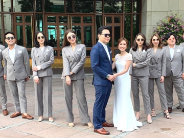 ส่งคู่บ่าวสาว...เข้าเรือนหอ : ธีระศักดิ์ - เพ็ญภรณ์ธนา วงศ์เดชสกุล เจ้าของร้านอ๋าอะไหล่ยนต์ ผู้แทนจำหน่ายอะไหล่ TOYOTA และ ชีวิน - มารีอา กระทอง ร่วมเป็นประธานในพิธีมงคลสมรส พงษ์ณัฐธนา (จอส) วงศ์เดชสกุล กับ พญ.พรรวินท์ (เบนซ์) กระทอง โดยมีเพื่อนโรงเรียนสาธิตแห่งมหาวิทยาลัยรังสิต รุ่น 1 รวมกันทั้งรุ่น พร้อมด้วย สุชญา(โบว์), วรรณลักษณ์ และ อภิชญรัศมิ์(หยก) สงวนณพรรค 
ร่วมแสดงความยินดีกับคู่บ่าวสาวที่คบหาดูใจ มอบความรักที่มั่นคงตั้งแต่ครั้งเรียนชั้นมัธยมด้วยกัน ที่ โรงแรมเพนนินซูล่า กรุงเทพฯ