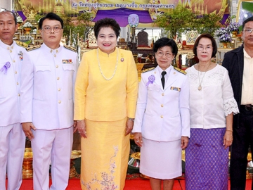 เทิดพระเกียรติ : สายสม วงศาสุลักษณ์ ประธานที่ปรึกษาชมรมจิตอาสาป้องกันเอดส์เทิดพระเกียรติฯ เป็นประธานงานเทศน์มหาชาติ เพื่อถวายเป็นพระราชกุศล ในวันคล้ายวันประสูติ พระเจ้าวรวงศ์เธอ พระองค์เจ้าโสมสวลี กรมหมื่นสุทธนารีนาถ โดยมี ดร.เจนการณ์ เพียงปราชญ์ และ เพ็ญทิพย์ มามาก ประธานชมรมจิตอาสาป้องกันเอดส์ฯ ร่วมพิธี ที่ วัดทองสุทธาราม เขตบางซื่อ
