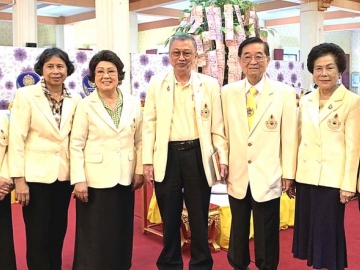 ต่อเนื่องปีที่ 16 : นพ.วิชัย โชควิวัฒน ประธานสมาคมสภาผู้สูงอายุแห่งประเทศไทยฯ และ วัลลภ เจียรวนนท์ รองประธานฯ พร้อมด้วยคณะกรรมการสมาคม จัดงาน “ทอดผ้าป่ามหากุศล 
สภาผู้สูงอายุ” เพื่อบำเพ็ญกุศลอุทิศถวายแด่สมเด็จพระศรีนครินทราบรมราชชนนี และสมทบทุน
การดำเนินงานส่งเสริมคุณภาพชีวิตผู้สูงอายุทั่วประเทศ ณ พระอุโบสถ วัดสัมพันธวงศารามวรวิหาร (วัดเกาะ)