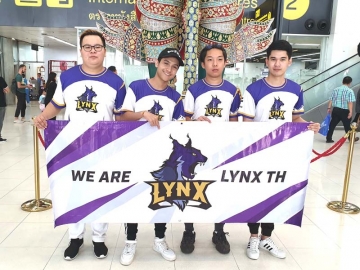 5 ตัวแทนนักกีฬาทีมชาติไทย จากกีฬาอีสปอร์ต ที่ได้ไปร่วมแข่ง PUBG MOBILE CLUB OPEN 2019 SOUTHEAST ASIA FALL SPLIT ในนามทีม Snow Lynx ได้เดินทางถึง
เมืองเซี่ยงไฮ้ สาธารณรัฐประชาชนจีน เป็นที่เรียบร้อยทั้งหมดจะแข่งขัน
ในวันที่ 16 ก.ย.นี้ ที่ Taicang PLU E-Sports Venues


