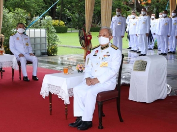 พระบาทสมเด็จพระเจ้าอยู่หัว ทรงพระกรุณาโปรดเกล้าฯ 
ให้ พล.อ.สุรยุทธ์ จุลานนท์ ประธานองคมนตรี เป็น
ประธานไปในพิธีหว่านเมล็ดพันธุ์ข้าวในแปลงนาสาธิต 
สวนจิตรลดา โดยมี นายอนันต์ สุวรรณรัตน์ ปลัดกระทรวงเกษตรและสหกรณ์ เป็นผู้หว่านเมล็ดพันธุ์ข้าว
เพื่อเป็นเมล็ดพันธุ์ข้าวสำหรับประกอบพระราชพิธี
พืชมงคลจรดพระนังคัลแรกนาขวัญ ประจำปี 2564 ณ 
บริเวณแปลงนาสาธิต สวนจิตรลดา กรุงเทพมหานคร 
เนื่องในวันพืชมงคล เมื่อวันจันทร์ที่ 11 พฤษภาคม 2563