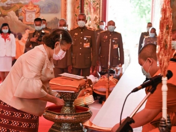 สมเด็จพระกนิษฐาธิราชเจ้า กรมสมเด็จพระเทพรัตนราชสุดาฯ สยามบรมราชกุมารี อุปนายิกาผู้อำนวยการ
สภากาชาดไทย เสด็จพระราชดำเนินไปทรงบำเพ็ญพระราชกุศลถวายผ้าพระกฐินสภากาชาดไทย ประจำปี 2563
ณ วัดทัพทันวัฒนาราม ตำบลทัพทัน อำเภอทัพทัน จังหวัดอุทัยธานี โดยมีประชาชนร่วมบริจาคโดยเสด็จพระราชกุศล เป็นจำนวนเงินทั้งสิ้น 5,143,588.00 บาท