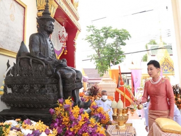 สมเด็จพระเจ้าลูกเธอ เจ้าฟ้าพัชรกิติยาภา นเรนทิราเทพยวดี กรมหลวงราชสาริณีสิริพัชร มหาวัชรราชธิดา เสด็จแทนพระองค์ พระเจ้าวรวงศ์เธอ พระองค์เจ้าโสมสวลี กรมหมื่นสุทธนารีนาถ ไปทรงบำเพ็ญพระกุศลถวายสมเด็จพระเจ้าพี่นางเธอ เจ้าฟ้ากรมพระศรีสุดารักษ์ ในพระบาทสมเด็จพระพุทธยอดฟ้าจุฬาโลกมหาราช ณ วัดศรีสุดารามวรวิหาร เมื่อวันอังคารที่ 12 กรกฎาคม 2565