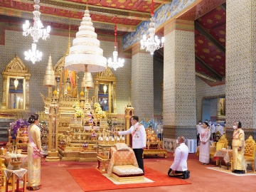 พระบาทสมเด็จพระเจ้าอยู่หัว และ สมเด็จพระนางเจ้าฯ พระบรมราชินี เสด็จฯ พร้อมด้วย สมเด็จพระเจ้าลูกเธอ เจ้าฟ้าสิริวัณณวรี นารีรัตนราชกัญญา ไปในการ
พระราชพิธีเฉลิมพระชนมพรรษา พุทธศักราช 2566 โดย พระบาทสมเด็จพระเจ้าอยู่หัว ทรงประเคนจตุปัจจัยไทยธรรมแด่ สมเด็จพระอริยวงศาคตญาณ
สมเด็จพระสังฆราช สกลมหาสังฆปริณายก สมเด็จพระราชาคณะ และพระราชาคณะ จนครบ 77 รูป ในการนี้ สมเด็จพระกนิษฐาธิราชเจ้า กรมสมเด็จพระเทพรัตนราชสุดาฯ สยามบรมราชกุมารี เฝ้าฯ รับเสด็จ ณ พระที่นั่งอมรินทรวินิจฉัย พระบรมมหาราชวัง เมื่อวันเสาร์ที่ 29 กรกฎาคม 2566 เวลา 10.08 น.

