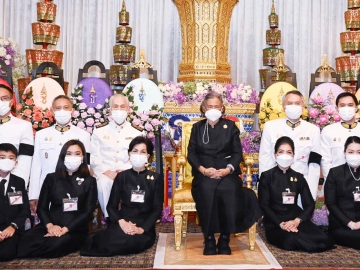 สมเด็จพระกนิษฐาธิราชเจ้า กรมสมเด็จพระเทพรัตนราชสุดาฯ สยามบรมราชกุมารี เสด็จพระราชดําเนินไป
ในการพระพิธีธรรมสวดพระอภิธรรมศพ หม่อมราชวงศ์สดศรี ปันยารชุน ม.ว.ม.,ป.ช.,ต.จ.,ภ.ป.ร.4
ณ ศาลาร้อยปีฯ วัดเบญจมบพิตรดุสิตวนารามราชวรวิหาร กรุงเทพมหานคร เมื่อวันอาทิตย์ที่ 26 พฤศจิกายน 2566
