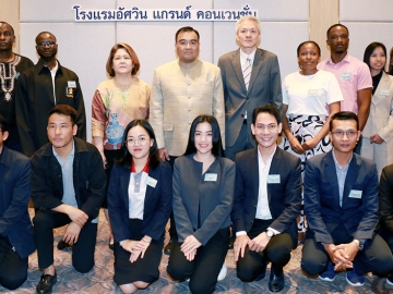 ทูตวัฒนธรรม : ร.ท.สรวุฒิ ปรีดีดิลก อัครราชทูต ณ กรุงเฮลซิงกิ เปิดการประชุมด้านการพัฒนาทรัพยากร
มนุษย์ และกิจกรรมกระชับความสัมพันธ์และเผยแพร่วัฒนธรรมไทยให้แก่ผู้รับทุนรัฐบาลไทย จัดโดย กรมความร่วมมือระหว่างประเทศ กระทรวงการต่างประเทศ โดยมี พัชรา โกศินานนท์ ผอ.กองความ
ร่วมมือด้านทุน และพันธมิตรสถาบันการศึกษาต่างๆ ร่วมงาน ที่ โรงแรมอัศวิน แกรนด์ คอนเวนชั่น