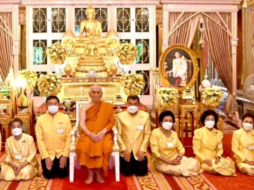ถวายเป็นพระราชกุศล สมเด็จพระอริยวงศาคตญาณ สมเด็จพระสังฆราช สกลมหาสังฆปริณายก ทรงเป็นประธานในพิธีเจริญพระพุทธมนต์ถวายพระราชกุศล
เนื่องในโอกาสพระราชพิธีมหามงคลเฉลิมพระชนมพรรษา 6 รอบ 28 กรกฎาคม 2567 พระบาทสมเด็จพระเจ้าอยู่หัว จัดโดย มูลนิธิร่วมจิตต์น้อมเกล้าฯ
เพื่อเยาวชน ในพระบรมราชินูปถัมภ์ และ มูลนิธิอนุสรณ์หม่อมงามจิตต์ บุรฉัตร ในพระราชูปถัมภ์ฯ โดยมี สุทธิพงษ์ จุลเจริญ ปลัดกระทรวงมหาดไทย,
ม.ร.ว.พร้อมฉัตร สวัสดิวัตน์, ดร.วันดี กุญชรยาคง จุลเจริญ, อารยา อรุณานนท์ชัย และ ดร.ประวิช รัตนเพียร ร่วมงาน ณ พระวิหาร วัดราชบพิธสถิตมหาสีมาราม

