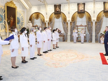 พระบาทสมเด็จพระเจ้าอยู่หัว และ สมเด็จพระนางเจ้าฯ พระบรมราชินี เสด็จออก ณ พระที่นั่งอัมพรสถาน พระราชวังดุสิต พระราชทานพระบรมราชวโรกาสให้ ผู้ทรงคุณวุฒิในทางศิลปวิทยาที่มีผลงานในสาขาต่างๆ เป็นที่ประจักษ์เป็นประโยชน์
ต่อประเทศชาติและประชาชนในวงกว้างรวมทั้งสิ้น 8 ราย เฝ้าทูลละอองธุลีพระบาท รับพระราชทานเหรียญดุษฎีมาลา เข็มศิลปวิทยา สาขาแพทยศาสตร์ (สัตวแพทยศาสตร์) ประจำปี 2566 เมื่อวันเสาร์ที่ 21 กันยายน 2567 เวลา 16.56 น.

