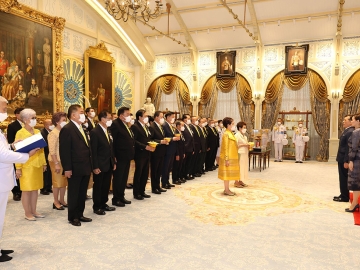พระบาทสมเด็จพระเจ้าอยู่หัว และ สมเด็จพระนางเจ้าฯ พระบรมราชินี เสด็จออก ณ พระที่นั่งอัมพรสถาน พระราชทานพระบรมราชวโรกาสให้ คุณหญิงณัฐิกา วัธนเวคิน อังอุบลกุล ประธานสหพันธ์สมาคมสตรีนักธุรกิจและวิชาชีพแห่งประเทศไทย ในพระบรมราชินูปถัมภ์ นำคณะกรรมการจัดงานกาลาดินเนอร์เฉลิมพระเกียรติ “เบญจกตัญญุตา” เข้าเฝ้าฯ ทูลเกล้าฯ ถวายเงิน จำนวน 10,000,000 บาท เพื่อเป็นทุนประเดิมการก่อสร้างซุ้มประตูเฉลิมพระเกียรติ 72 พรรษา 28 กรกฎาคม 2567


