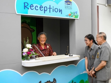 สมเด็จพระกนิษฐาธิราชเจ้า กรมสมเด็จพระเทพรัตนราชสุดาฯ สยามบรมราชกุมารี เสด็จพระราชดำเนินไปทรงเปิด “ศูนย์ฝึกอบรมสุดาเดือนเพ็ญและที่พักของมูลนิธิชัยพัฒนา” จังหวัดนครนายก โครงการฯ ตามแนวพระราชดำริ สร้างบนที่ดินของสภากาชาดไทย เนื้อที่ 8 ไร่เศษ เพื่อเป็นศูนย์ฝึกอบรมและเป็นที่พักของผู้มาศึกษาดูงานโครงการมูลนิธิชัยพัฒนา โดยเปิดให้บริการอย่างไม่เป็นทางการตั้งแต่ปี 2562 ประกอบด้วย อาคารพัก 7 อาคาร จำนวน 29 ห้อง รวม 106 เตียง