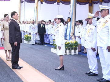 พระบาทสมเด็จพระเจ้าอยู่หัว และ สมเด็จพระนางเจ้าฯ พระบรมราชินี เสด็จฯ ไปทรงเปิด “สะพานทศมราชัน” และ
ทอดพระเนตรนิทรรศการความเป็นมาของการก่อสร้าง รูปแบบและแนวคิดการออกแบบงานสถาปัตยกรรมของสะพานทศมราชัน
สะพานคู่ขนานแม่น้ำ เจ้าพระยา แบบไม่มีเสาอยู่ในลำ น้ำ เจ้าพระยา ณ สะพานทศมราชัน ทางพิเศษสายพระราม 3 -ดาวคะนอง
- วงแหวนรอบนอกกรุงเทพมหานครด้านตะวันตก เขตยานนาวา กรุงเทพมหานคร เมื่อวันเสาร์ที่ 14 ธันวาคม 2567