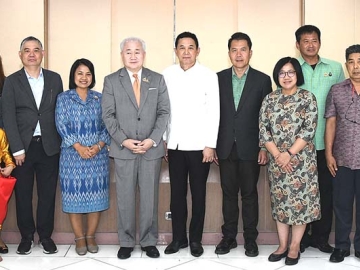 “เหมันต์สุขสันต์ หฤหรรษ์สังคีต” : พนมบุตร จันทรโชติ อธิบดีกรมศิลปากร เปิดโครงการดนตรีสำหรับ
ประชาชน ปีที่ 68 จัดโดย สำนักการสังคีต กรมศิลปากร ทุกวันอาทิตย์ ถึงเดือนมี.ค. 2568 ทั้งการแสดงโขน
ละคร ระบำ รำ ฟ้อน การบรรเลงดนตรีไทยและดนตรีสากล อาทิ ละครเรื่องขุนช้างขุนแผน, พระลอ, สุวรรณหงส์,
สามก๊ก ฯลฯ เพื่อเผยแพร่และอนุรักษ์ศิลปวัฒนธรรม ที่ สังคีตศาลา บริเวณพิพิธภัณฑสถานแห่งชาติ พระนคร