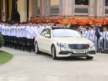 สมเด็จพระเจ้าลูกเธอ เจ้าฟ้าสิริวัณณวรี นารีรัตนราชกัญญา เสด็จแทนพระองค์ไปในการพระราชทานประกาศนียบัตร ทุนการศึกษา และรางวัลแก่นักเรียนและบุคลากรวชิราวุธวิทยาลัย ประจำปีการศึกษา 2566 และพระราชทานพระอนุญาตให้นักเรียนที่สำเร็จการศึกษาประจำปี 2567 ร่วมเข็นรถยนต์พระที่นั่งส่งเสด็จ ซึ่งเป็นประเพณีตั้งแต่รัชสมัยพระบาทสมเด็จพระมงกุฎเกล้าเจ้าอยู่หัว ณ หน้าหอประชุมวชิราวุธวิทยาลัย เขตดุสิต กรุงเทพมหานคร เมื่อวันพฤหัสบดีที่ 20 กุมภาพันธ์ 2568