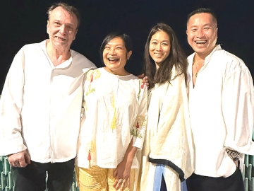 มื้อค่ำสุดพิเศษ : ธีรวัลคุ์ เตชะอุบล ผจก.ฝ่ายพัฒนาโครงการ กลุ่มโรงแรมในเครือเคป แอนด์ แคนทารี ต้อนรับ เชฟนก-จุฑาทิพ สุนทรนนท์ เจ้าของร้านอาหารไทยกัลยา เมืองฟิลาเดลเฟีย สหรัฐอเมริกา และ ฟิลลิป ลิม ผู้ร่วมก่อตั้ง 3.1 Phillip Lim แบรนด์เสื้อผ้าไฮเอนด์ชื่อดังระดับโลก ที่ โรงแรมเคปฟาน เกาะสมุย