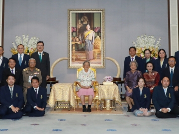 สมเด็จพระกนิษฐาธิราชเจ้า กรมสมเด็จพระเทพรัตนราชสุดาฯ สยามบรมราชกุมารี เสด็จออก ณ วังสระปทุม ทรงเป็นองค์ประธานการประชุมสภาสถาบันเทคโนโลยีจิตรลดา ครั้งที่ 38 และทรงร่วมเสวนาระดมความคิดเห็นของคณะกรรมการสภาสถาบันผู้ทรงคุณวุฒิเพื่อแผนพัฒนาสถาบันเทคโนโลยีจิตรลดา ระยะ 5 ปี
ปีงบประมาณ พ.ศ. 2570 - 2574 เพื่อกำหนดทิศทางการดำเนินงาน และวางเป้าหมายของสถาบันฯ ให้สอดคล้องกับการเป็นสถาบันอุดมศึกษา กลุ่มพัฒนาเทคโนโลยีและส่งเสริมการสร้างนวัตกรรม สังกัดกระทรวงการศึกษา วิทยาศาสตร์ วิจัยและนวัตกรรม เมื่อวันพฤหัสบดีที่ 8 พฤษภาคม 2568 เวลา 09.00 น.