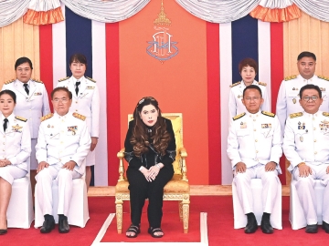 สมเด็จพระเจ้าน้องนางเธอ เจ้าฟ้าจุฬาภรณวลัยลักษณ์ อัครราชกุมารี กรมพระศรีสวางควัฒน วรขัตติยราชนารี องค์ประธาน และนายกสภาราชวิทยาลัยจุฬาภรณ์
เสด็จไปในการพระราชทาน “รางวัลศรีสวางควัฒน” ประจำปี 2567 ให้แก่ 9 หน่วยงานที่ผ่านการคัดเลือกตามเกณฑ์โครงการฯ มีวิทยาการความรู้ด้าน
การรักษาโรคมะเร็งหรือด้านอื่นๆ ด้วยเทคโนโลยีทางการแพทย์ที่ทันสมัย มีระบบบริการสุขภาพที่ดูแลและให้บริการประชาชนในท้องถิ่นทุรกันดารห่างไกลและกลุ่มผู้ด้อยโอกาสได้อย่างมีประสิทธิภาพ ณ โรงพยาบาลจุฬาภรณ์ ราชวิทยาลัยจุฬาภรณ์ เขตหลักสี่ กรุงเทพมหานคร เมื่อวันพฤหัสบดีที่ 8 พฤษภาคม 2568