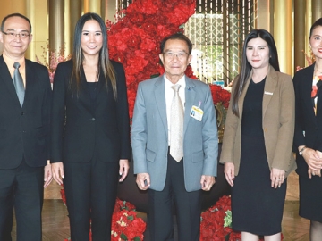 เทคโนโลยีสารสนเทศ : นิเวศ พันธ์เจริญวรกุล ประธานคณะกรรมาธิการการเทคโนโลยีสารสนเทศ การสื่อสาร และการโทรคมนาคม วุฒิสภา เปิดการสัมมนาเรื่อง“แนวทางการป้องกันและปราบปรามการหลอกลวงทางออนไลน์ ผ่านโซเชียลมีเดีย และบริการโทรคมนาคม” โดยมี ลักษมีกานต์ อิงคะกุล ประธานเจ้าหน้าที่บริหาร มิราเคิล กรุ๊ป พร้อมคณะผู้บริหารโรงแรม ร่วมต้อนรับ ที่ โรงแรมอัศวิน แกรนด์ คอนเวนชั่น เขตหลักสี่