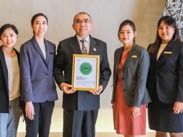 บริการที่เป็นเลิศ : วุฒิศักดิ์ พิชญกานต์ ผู้จัดการทั่วไป โรงแรมเซ็นทารา
แกรนด์ฯ ลาดพร้าว รับรางวัล “Tripadvisor Travellers’ Choice Award 2025”
ยืนยันถึงคุณภาพการให้บริการและความพึงพอใจของผู้เข้าพัก โดยได้รับคะแนนรีวิวและการจัดอันดับยอดเยี่ยมจากนักท่องเที่ยวทั่วโลกบนเว็บไซต์ Tripadvisor