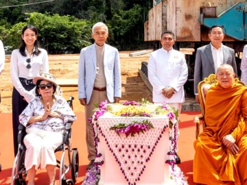ยกระดับบริการ : พราวพุธ ลิปตพัลลภ กก.บห.กลุ่มบริษัท พราว จัดพิธีวางศิลาฤกษ์ โรงแรมอินเตอร์คอนติเนนตัล ภูเก็ต รีสอร์ท โครงการส่วนต่อขยายที่เป็นห้องพักใหม่จำนวน 43 ห้องสวีท โดยมี สมเด็จพระมหารัชมงคลมุนี (สมเด็จธงชัย ธมฺมธโช) เป็นประธานฝ่ายสงฆ์ พร้อมด้วย สุวัจน์ ลิปตพัลลภ อดีตรองนายกรัฐมนตรี และ โสภณ สุวรรณรัตน์ ผวจ.ภูเก็ต ร่วมพิธี ที่โรงแรมอินเตอร์คอนติเนนตัล ภูเก็ต รีสอร์ท