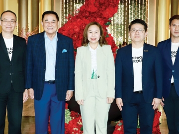 ความท้าทายจากภัยพิบัติ : ดร.อัศวิน อิงคะกุล ประธานกรรมการบริหาร มิราเคิล กรุ๊ป ต้อนรับ รศ.ดร.ทวิดา กมลเวชช รองผู้ว่า
ราชการกรุงเทพมหานคร ในโอกาสเป็นประธานเปิดการประชุม Crisis Management 2025 หัวข้อ “Collaboration for Crisis
Management” แลกเปลี่ยน 8 เมืองใหญ่สู้ภัยพิบัติ สร้างระบบรับมือวิกฤตในอนาคต โดยมีผู้นำจาก 8 เมืองเข้าร่วมประชุม
ได้แก่ โตเกียว จาการ์ตา ไทเป นิวไทเป มะนิลา โซล กัวลาลัมเปอร์ สิงคโปร์ ที่ โรงแรมอัศวิน แกรนด์ คอนเวนชั่น