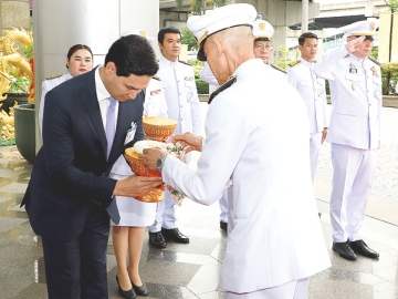 พระเจ้าวรวงศ์เธอ พระองค์เจ้าอทิตยาทรกิติคุณ ทรงโปรดให้ นายบุญเชิด กันภัย รองผู้อำนวยการกองงานในพระองค์ สมเด็จเจ้าฟ้าฯ กรมศรีสวางควัฒน วรขัตติยราชนารี เป็นผู้แทนพระองค์ไปเปิดงานรณรงค์วันงดดื่มสุราแห่งชาติ ประจำปี พ.ศ. 2568 จัดโดย กรมควบคุมโรค กระทรวงสาธารณสุข โดยมี นายอนัคพล อิงคะกุล รองประธานกรรมการบริหารมิราเคิล กรุ๊ป เฝ้ารับผู้แทนพระองค์ ณ โรงแรมมิราเคิล แกรนด์ คอนเวนชั่น
