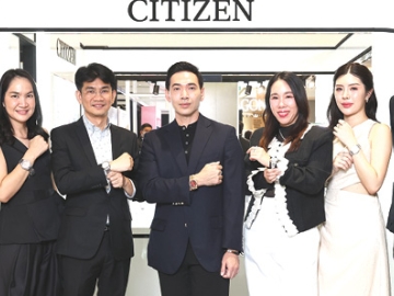 ดีไซน์สวยเหนือกาลเวลา : กฤศณัฏฐ์ กิจวิทยศักดิ์ ผจก.ทั่วไป บจก.แอลดีไอ
เอ็นเตอร์ไพรส์ (ไทยแลนด์) ผู้นำเข้าและจำหน่ายนาฬิกาแบรนด์ ซิติเซน ในประเทศไทย เปิดตัวนาฬิกา “CITIZEN TSUYOSA 37 mm” ขนาดกะทัดรัดขึ้น พร้อมโปรโมชั่นพิเศษในงาน Paragon Watch Fair 2025 ศูนย์การค้าสยามพารากอน

