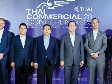 สายการบินแห่งชาติ : กรกฏ ชาตะสิงห์ ประธานเจ้าหน้าที่สายการพาณิชย์ บมจ.การบินไทย จัดการประชุม
ประจําปี เพื่อสื่อสารทิศทางการดําเนินงานเชิงกลยุทธ์ พร้อมอัปเดตผลิตภัณฑ์และการให้บริการแก่พันธมิตร
ทางธุรกิจ ตัวแทนจําหน่ายบัตรโดยสารจากทุกภูมิภาคทั่วโลก รวมทั้งแผนพัฒนาธุรกิจการเตรียมความพร้อม
เพื่อกลับเข้าสู่ตลาดหลักทรัพย์แห่งประเทศไทยในอนาคตอย่างยั่งยืน ที่ โรงแรมแมริออท มาร์คีส์ ควีนส์ปาร์ค