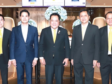 ทบทวนกิจการงานยุติธรรม : อนัคพล อิงคะกุล รองประธานกรรมการบริหาร มิราเคิล กรุ๊ป ต้อนรับ พ.ต.อ.ทวี
สอดส่อง รมว.ยุติธรรม ในโอกาสเป็นประธานเปิดงานกิจกรรมทบทวนและประเมินผลหลักสูตรการ
บริหารงานยุติธรรมและพิธีมอบประกาศนียบัตรพร้อมเข็มวิทยฐานะการบริหารงานยุติธรรม จัดโดย พ.ต.ท.ดร.พงษ์ธร ธัญญสิริ ผอ.สำนักงานกิจการยุติธรรม กระทรวงยุติธรรม ที่ โรงแรมมิราเคิล แกรนด์ คอนเวนชั่น