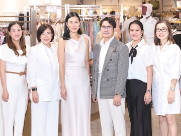 ชวนลูกๆ มาเป็นเพื่อนคู่ซี้ของแม่ : นภพรรษ ฤดีสุนันท์ Head of Marketing
(Asset Group 1) บมจ.เซ็นทรัลพัฒนา เปิดตัวแคมเปญ “MY MOM, MY MATE”
ร่วมสร้างช่วงเวลาสุดพิเศษและสัมผัสประสบการณ์อบอุ่นผ่านกิจกรรมพร้อมสิทธิประโยชน์จากร้านค้าชั้นนำ ที่ ศูนย์การค้าเซ็นทรัล และเอสพละนาด รัชดาภิเษก