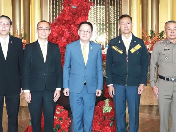 รับฟังความคิดเห็น : ประเสริฐ จันทรรวงทอง รองนายกรัฐมนตรี และ รมว.ดิจิทัลเพื่อเศรษฐกิจ
และสังคม เปิดการสัมมนาเรื่อง “การปรับปรุงแก้ไขพระราชบัญญัติการรักษาความมั่นคงปลอดภัยไซเบอร์
พ.ศ. 2562 และกฎหมายลำดับรอง ครั้งที่ 5” จัดโดย พล.อ.ต.อมร ชมเชย เลขาธิการ สํานักงานคณะกรรมการ
การรักษาความมั่นคงปลอดภัยไซเบอร์แห่งชาติ ที่ โรงแรมอัศวิน แกรนด์ คอนเวนชั่น เขตหลักสี่ กรุงเทพฯ