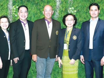 ประชุมวิชาการ : อนัคพล อิงคะกุล รองประธานกรรมการบริหารมิราเคิล กรุ๊ป ต้อนรับ รศ.นพ.สรายุทธ สุภาพรรณชาติ
ประธานชมรมเวชศาสตร์ทารกแรกเกิดแห่งประเทศไทย เปิดการประชุมประจำปี 2568 “Enhancing Neonatal Outcomes”
จัดโดย ชมรมเวชศาสตร์ทารกแรกเกิดแห่งประเทศไทย โดยมี ผศ.นพ.สันติ ปุณณะหิตานนท์, รศ.พญ.อัญชลี ลิ้มรังสิกุล
จาก รพ.รามาธิบดี และ รศ.พญ.วราภรณ์ แสงทวีสิน ร่วมงาน ที่ โรงแรมมิราเคิล แกรนด์ คอนเวนชั่น เขตหลักสี่